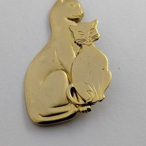 Vintage gold tone cats brooch pin